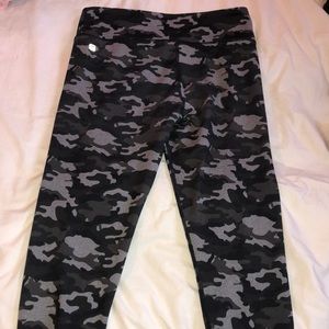 Camo leggings